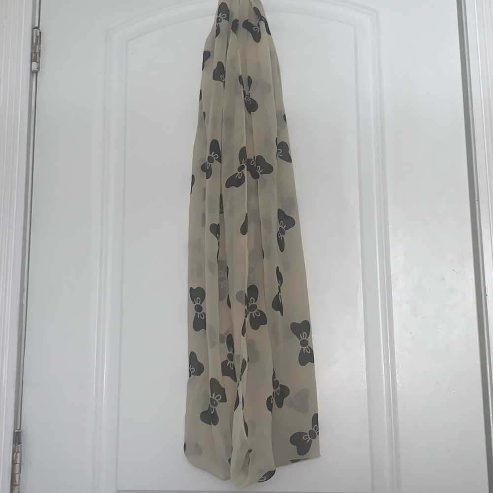Black & Cream Bow Print Infinity Scarf